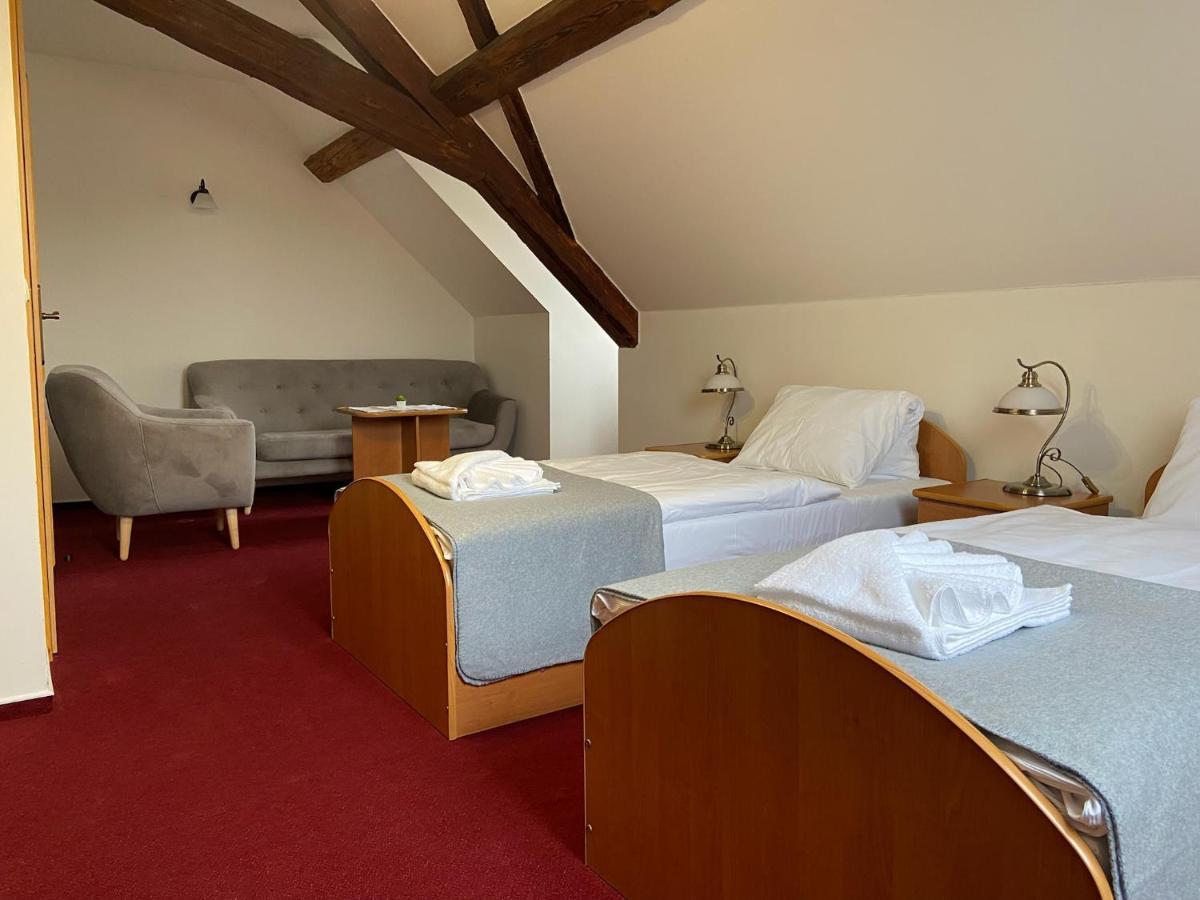 Hotel Zamecek Raspenava Luaran gambar