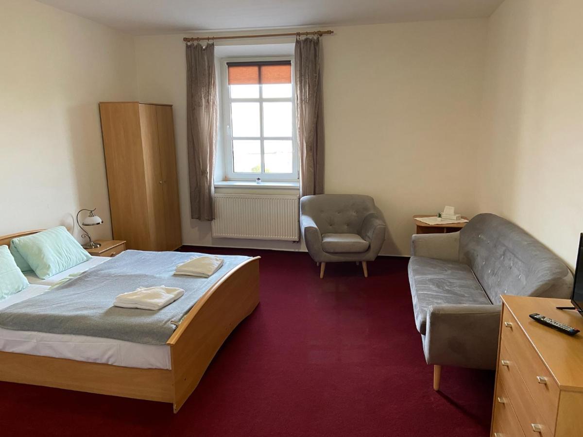Hotel Zamecek Raspenava Luaran gambar