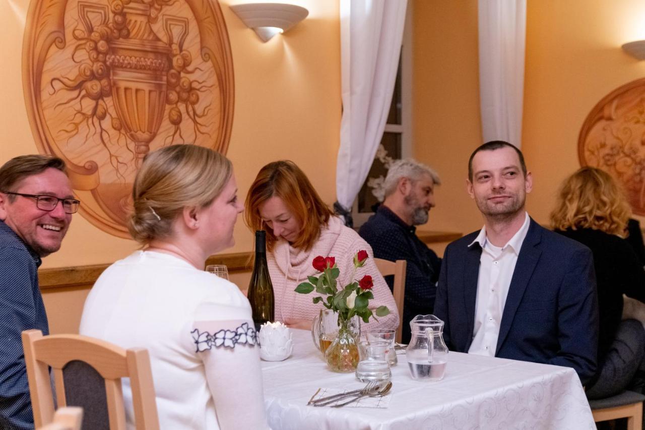 Hotel Zamecek Raspenava Luaran gambar